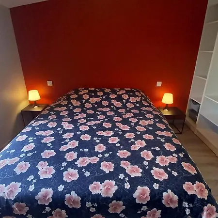 Maison Au Calme Et Avec Le Charme De La Pierre, Gite 