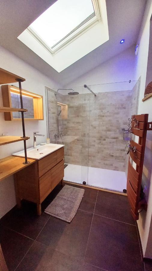 Maison Au Calme Et Avec Le Charme De La Pierre,  Le Rêve Doré Le Pellerin